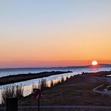 Hausboot Relax Úszó hotel